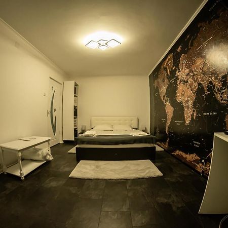 Studio Six Continents Petroşani Eksteriør bilde